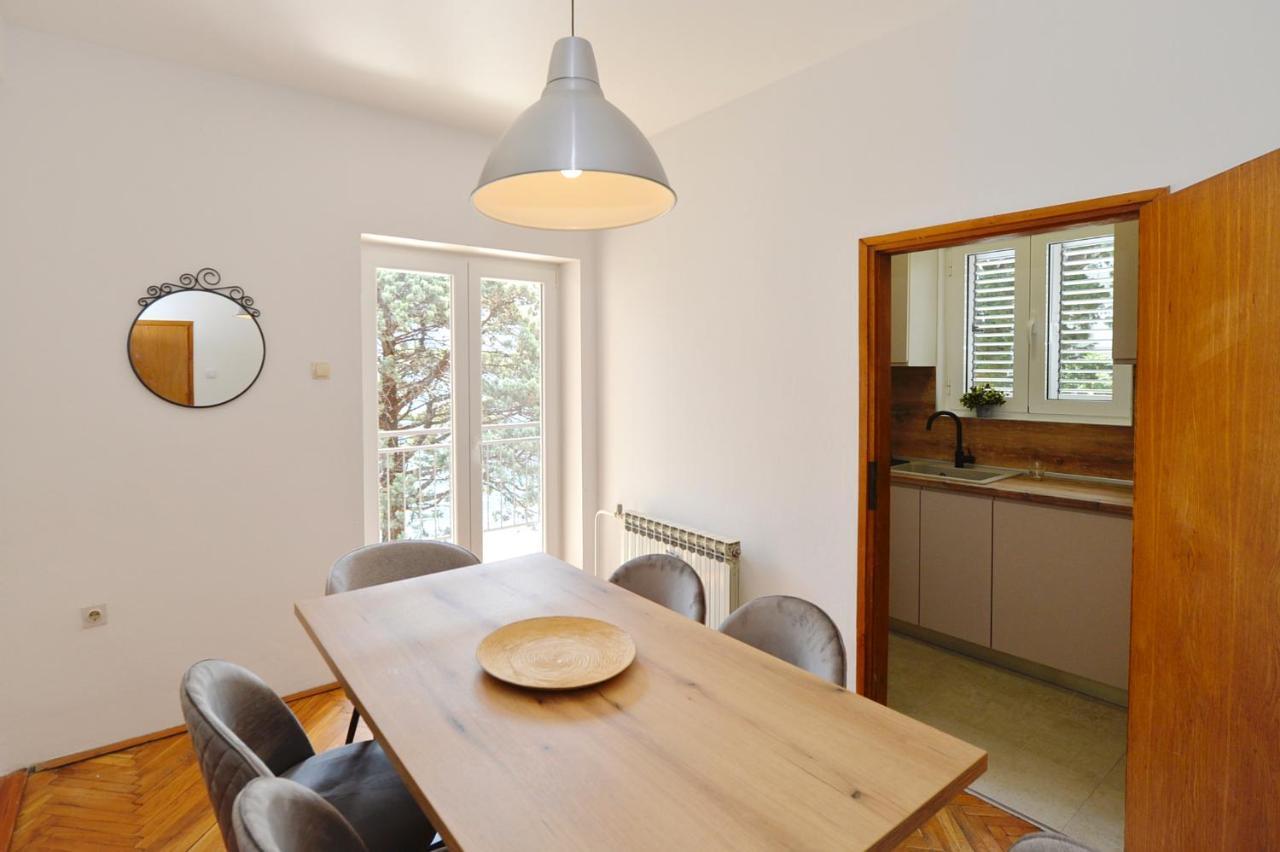 House 44 Seafront Apartments Cattaro Esterno foto