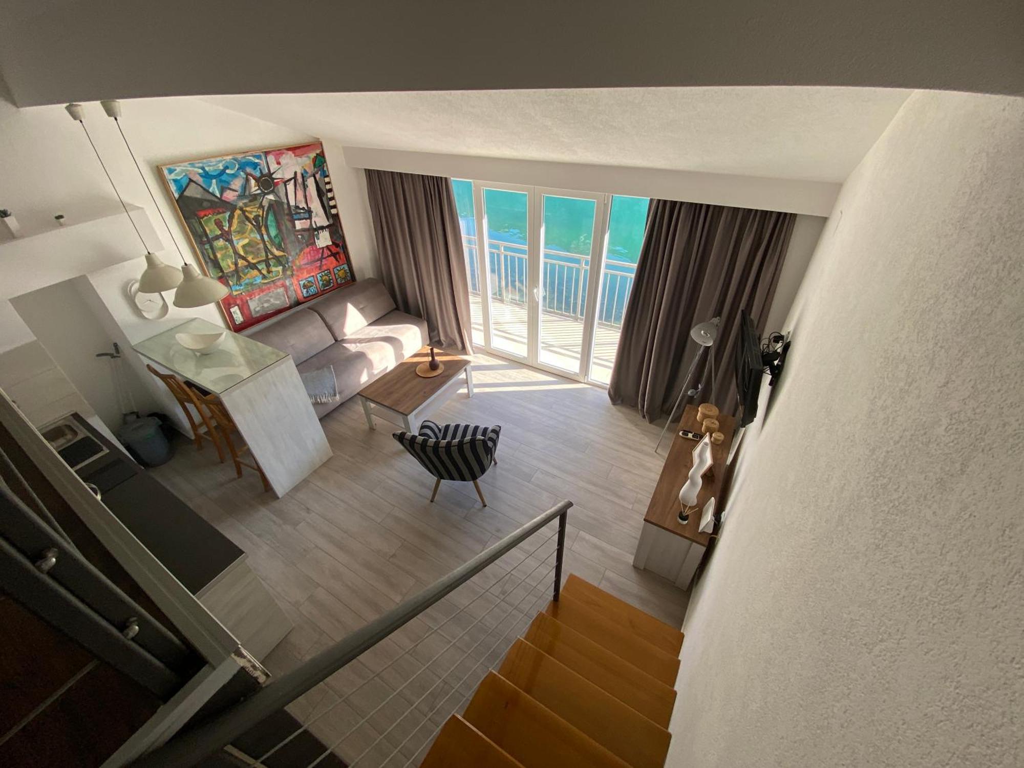 House 44 Seafront Apartments Cattaro Esterno foto
