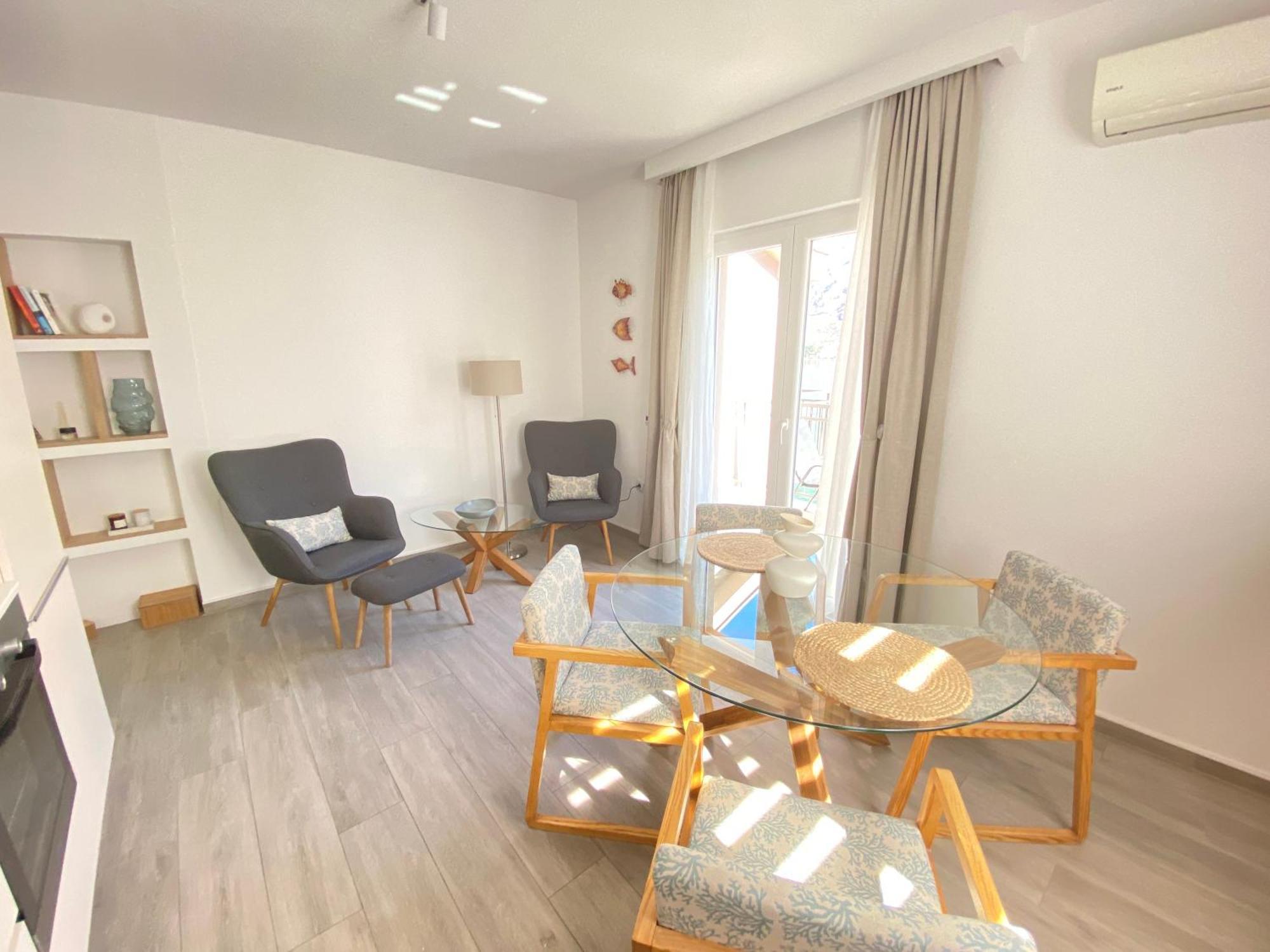 House 44 Seafront Apartments Cattaro Esterno foto