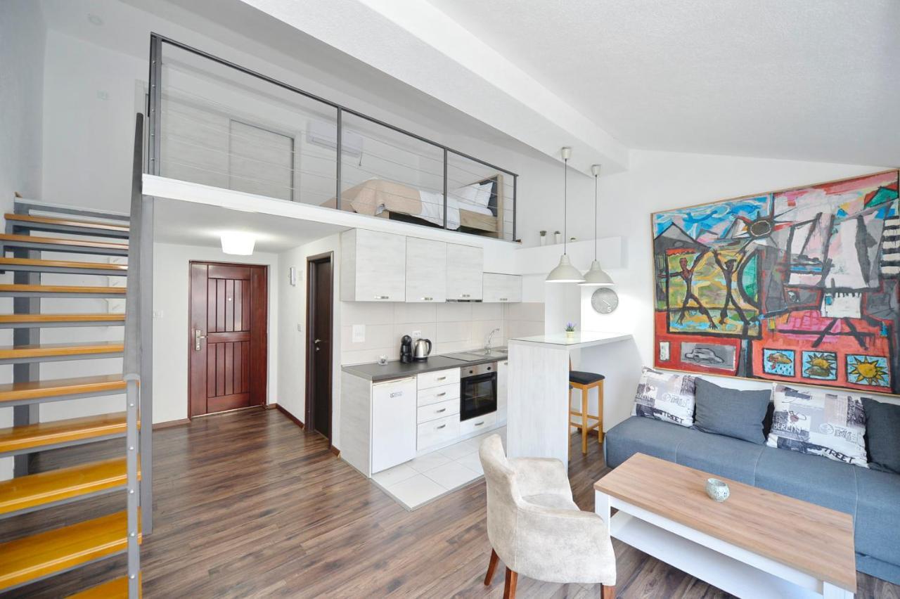 House 44 Seafront Apartments Cattaro Esterno foto